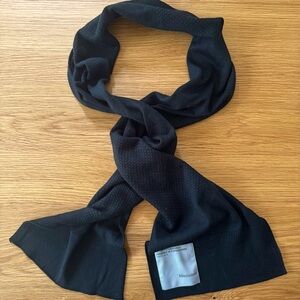 Matinique Black Knit Scarf | Danish Menswear | Copenhagen Design
